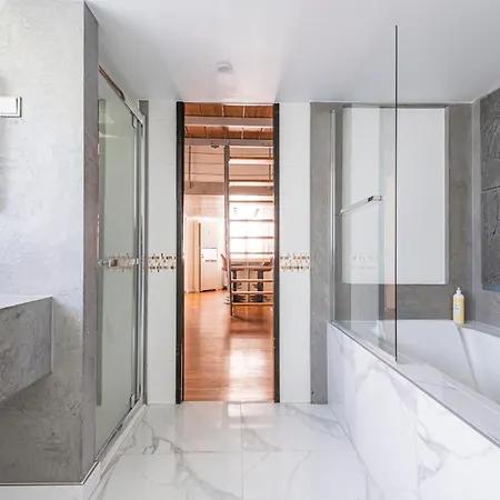 Mm House Cathedrale * رانس